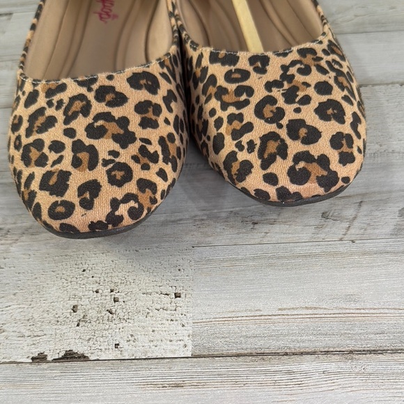Jellypop Pamela Flats Leopard Print Women's Flats NWT - Picture 10 of 10